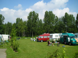 Boerderijcamping Peelhof grote plaatsen campers caravans
