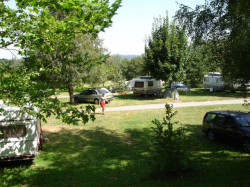 Camping Le Plô Kampeerplaatsen
